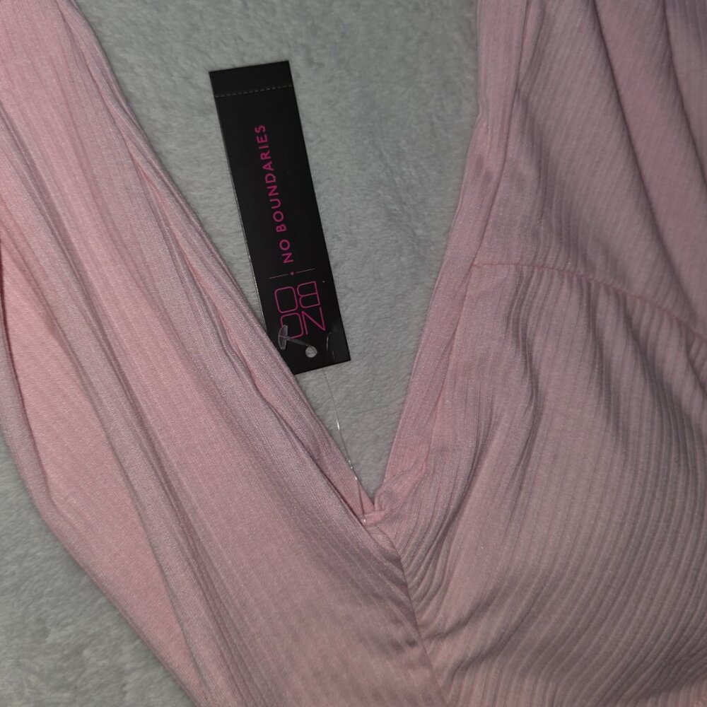 No Boundaries Juniors' Ribbed Heart Ring Cut Out Top Pink New with Tag - Picture 6 of 7